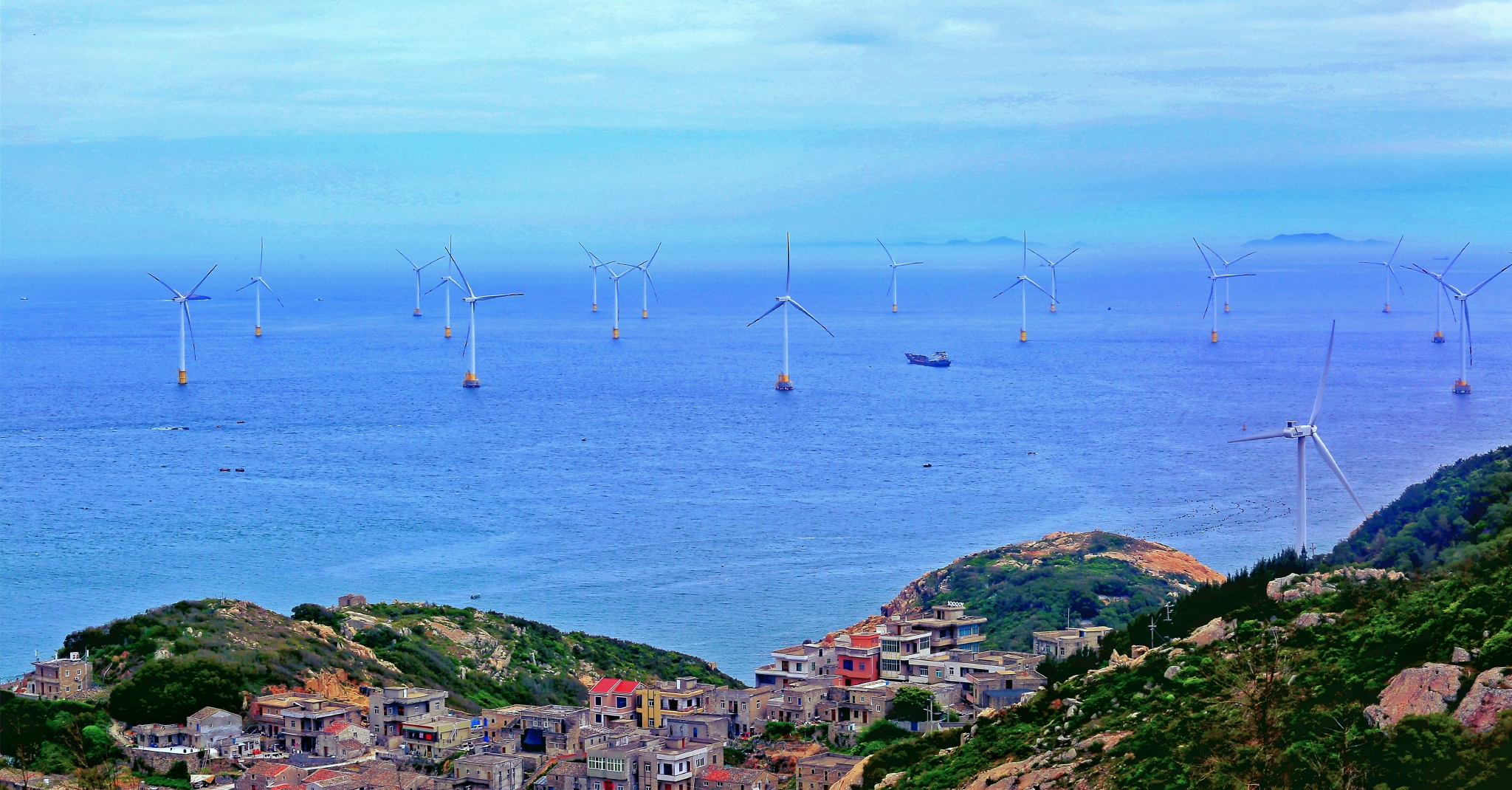 图为中广核福建平潭海上风电场. 中国广核集团供图