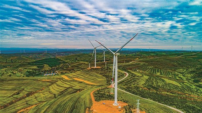 甘肃省定西市通渭县华家岭风电基地 (通渭县委宣传部供图)