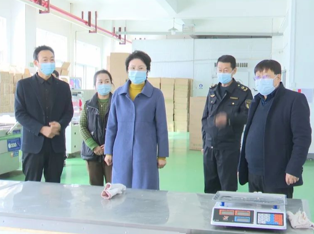 陕西陇县:县长李维芳检查创建省级食品安全示范县暨落实食品安全"两个