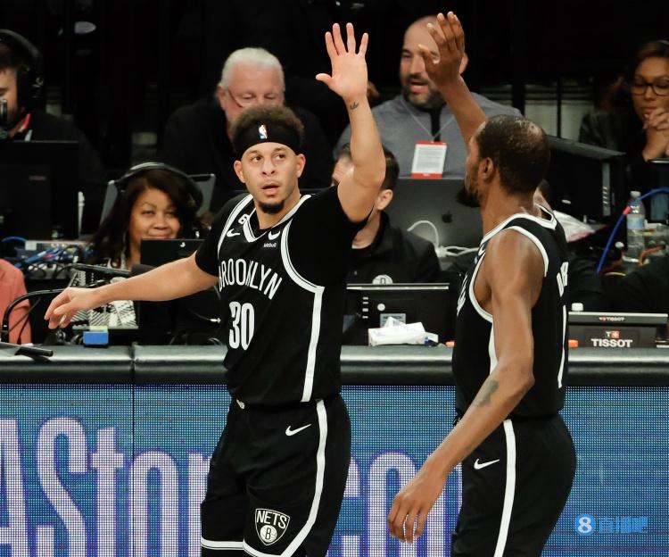 库里空降快船联手伦纳德乔治组成超级三巨头新赛季冠军格局彻底改变