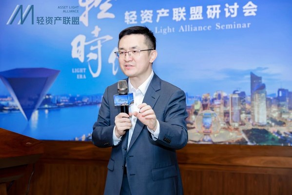　　轻资产联盟首届轮值主席 绿城管理执行董事兼CEO 李军