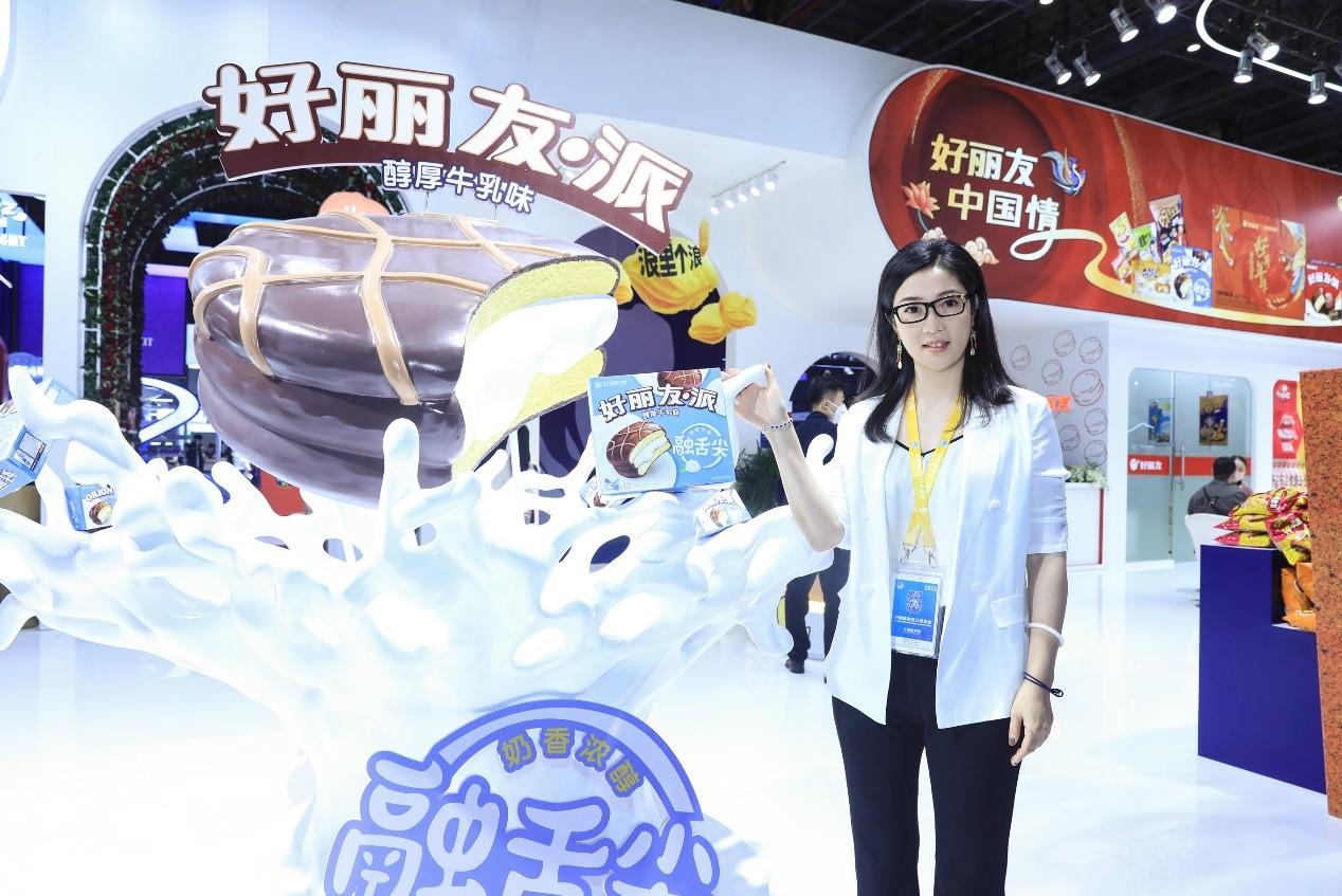 　　好丽友市场总监静北