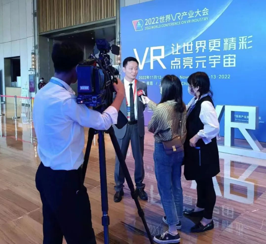 　　利亚德集团CMO刘耀东接受南昌电视台采访