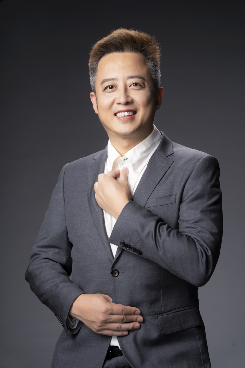 　　复爱合缘总裁兼婚恋事业群总裁庄海