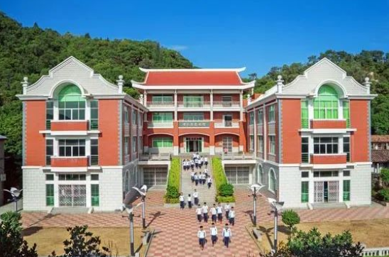 　　南安市华侨中学黄永绶图书馆
