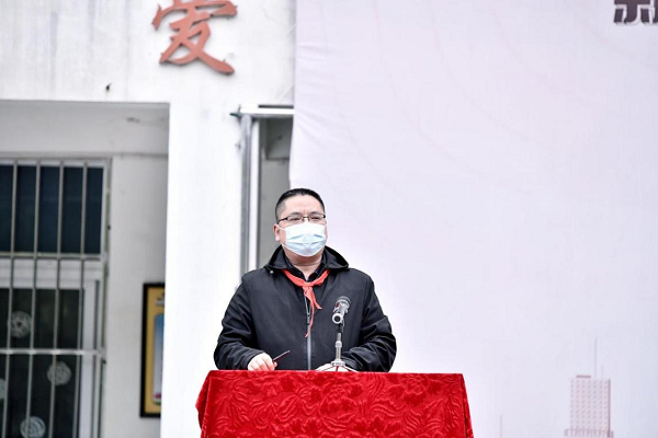 　　青川县教育局党组成员、副局长 李玖凯