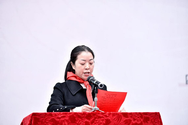 　　四川省青川县七佛乡中心小学校长 尚晓蓉