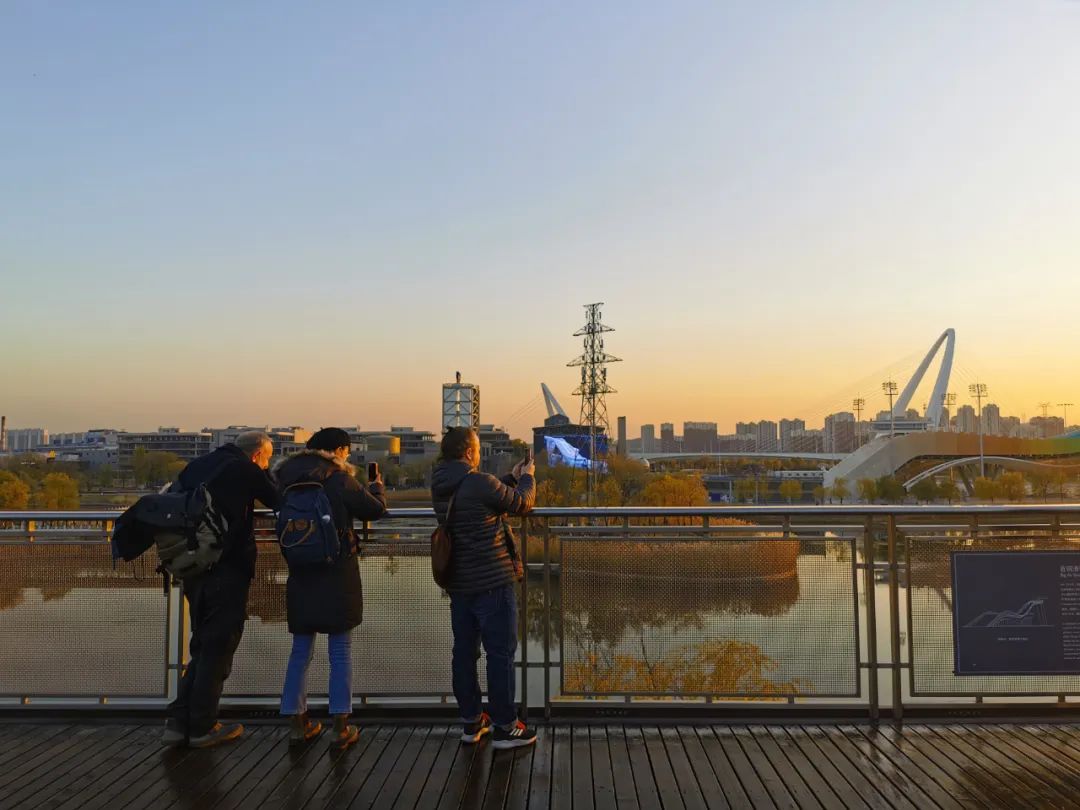 中国记协组织中外记者走进首钢园|走读中国