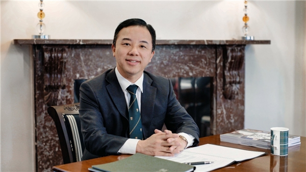 校长张翔教授捐一半年薪,支持港大发展|香港大学|张翔|校友_新浪新闻