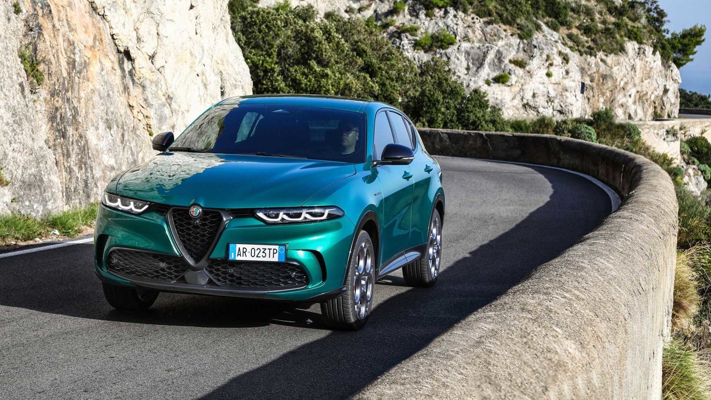 阿尔法・罗密欧 Tonale 插混车型公布 综合续航超 600km