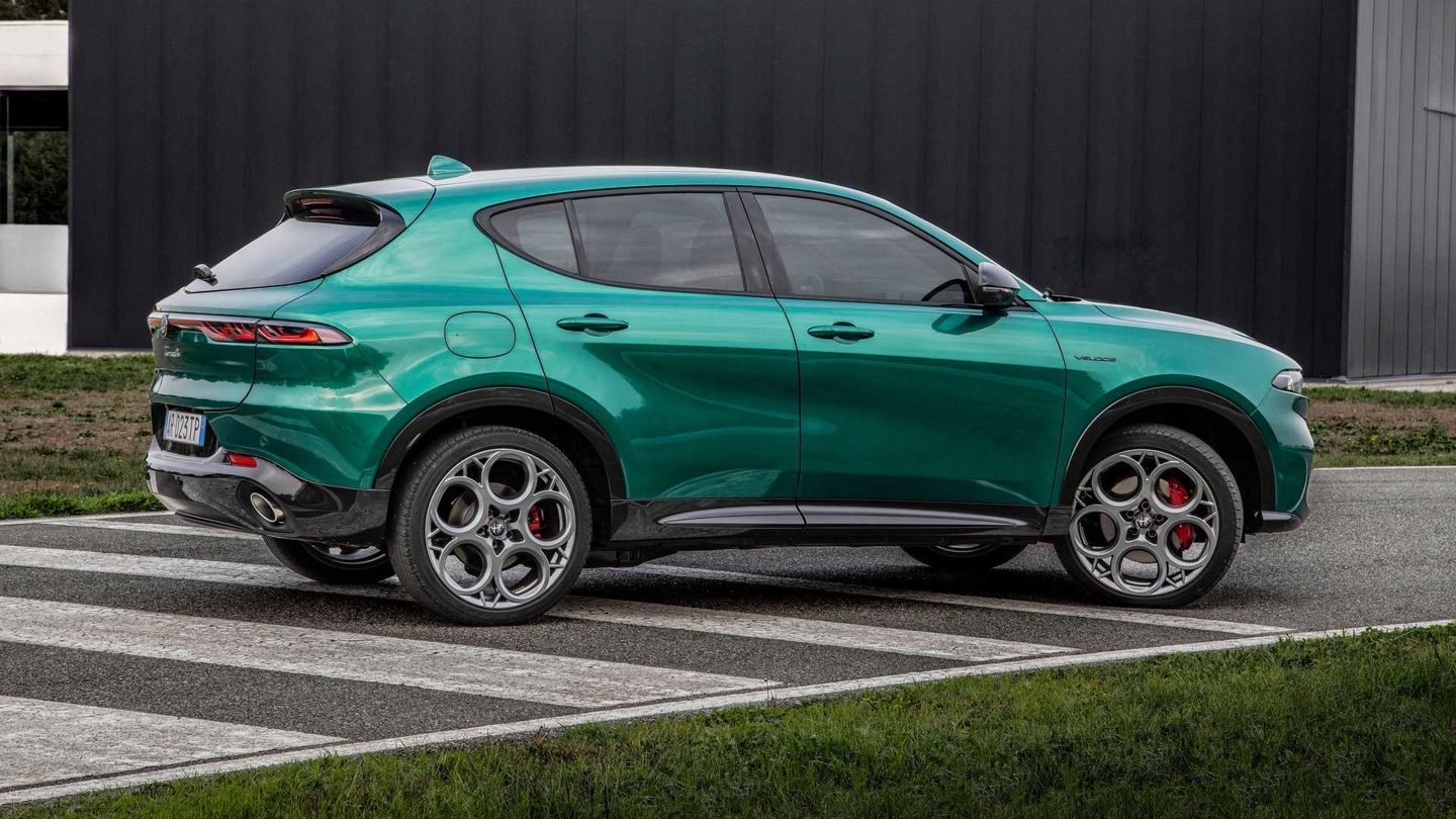 阿尔法・罗密欧 Tonale 插混车型公布 综合续航超 600km