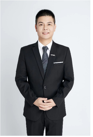 在谢永春看来,员工主动提出给消费者赔付的行为不是损害公司利益的