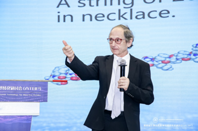 　　2013年诺奖获得者Michael Levitt在大会发表演讲