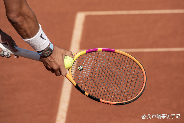 　　纳达尔佩戴 RM 27-04 腕表参加网球比赛