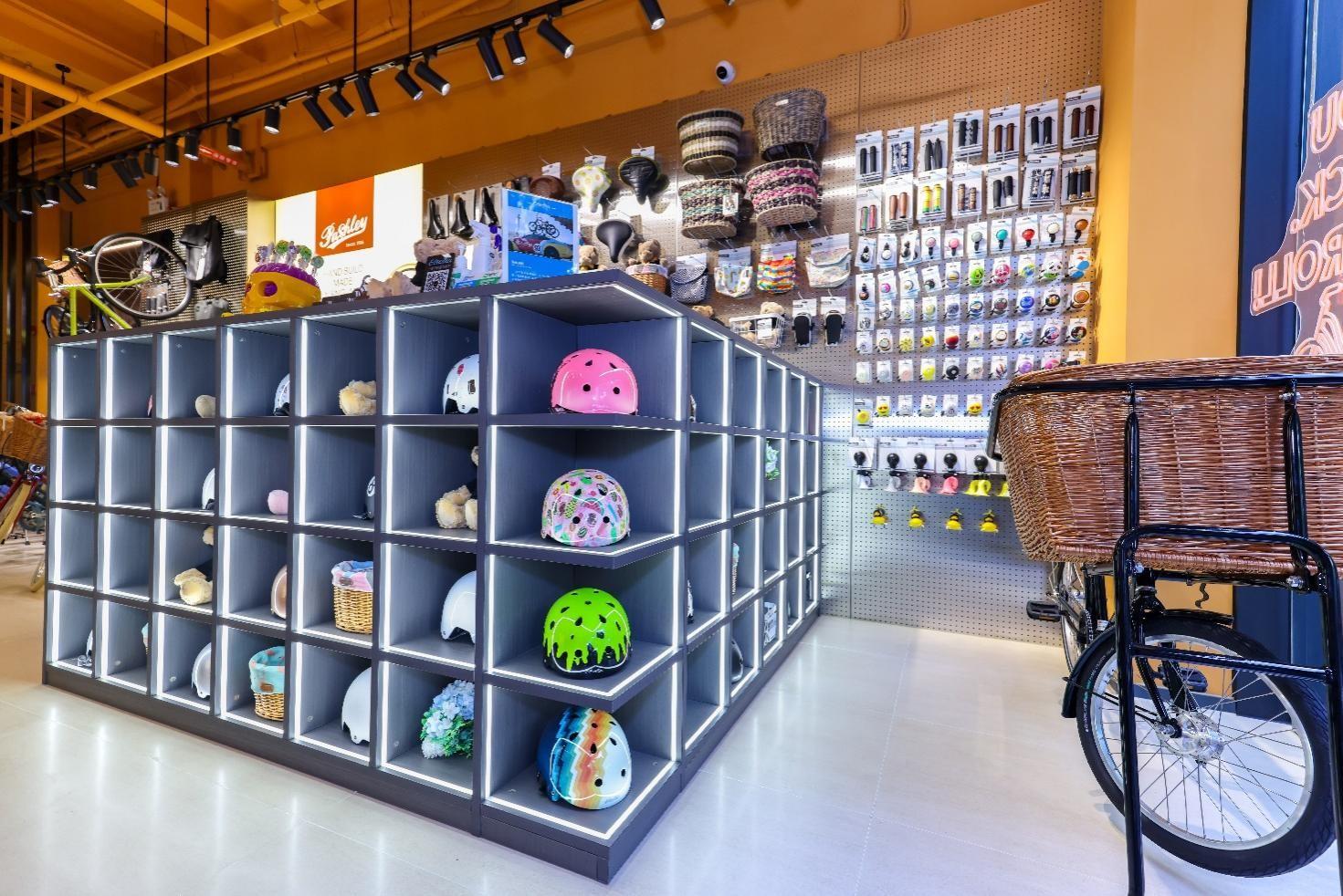 　　▲店内也有丰富的装备供大家选购