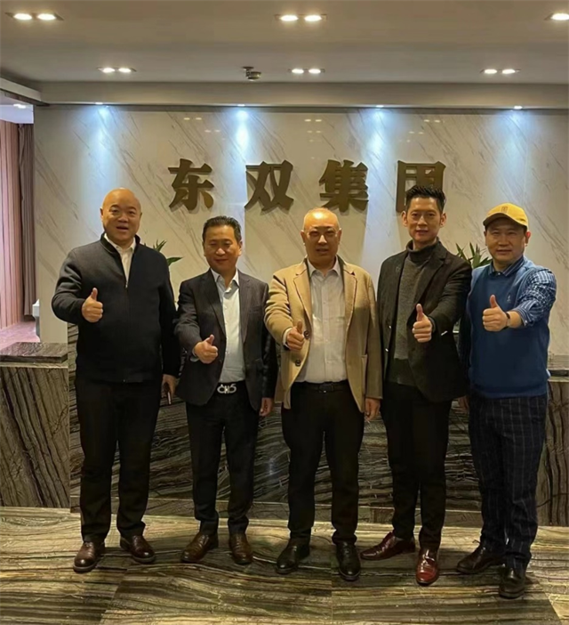 　　链客通集团创始人兼董事长陈焕亮先生携管理团队及合作伙伴莅临东双集团考察交流
