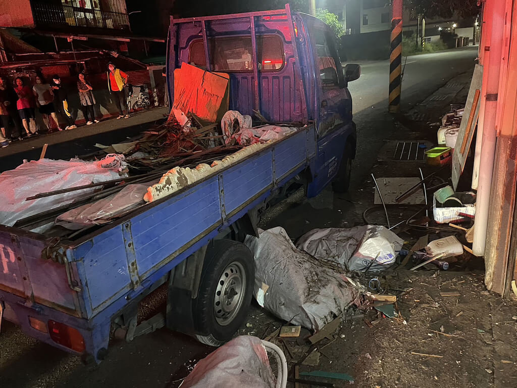 台媒：台南一废弃工厂今夜发生爆炸，3人受伤