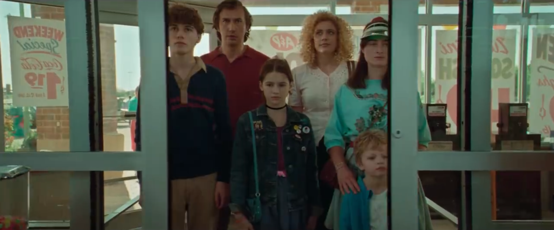 《白噪音》預告片截圖。