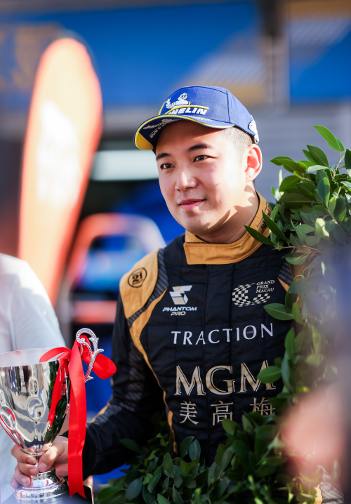 　　获美高梅支持出战的魅影赛车车手谢安于”大湾区GT盃–第二回合”获得全场季军
