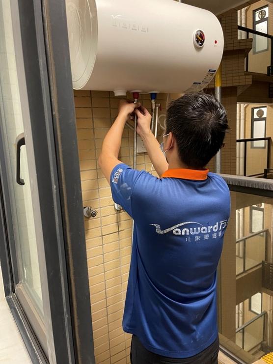 在广州海珠区官洲隔离安置点安装万和热水器