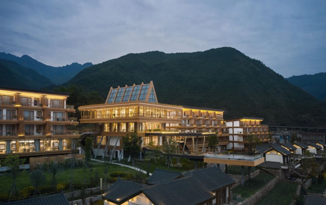 与自然环境融为一体的康养设计——科图作品梨乡山居康养度假酒店|度假酒店_新浪新闻