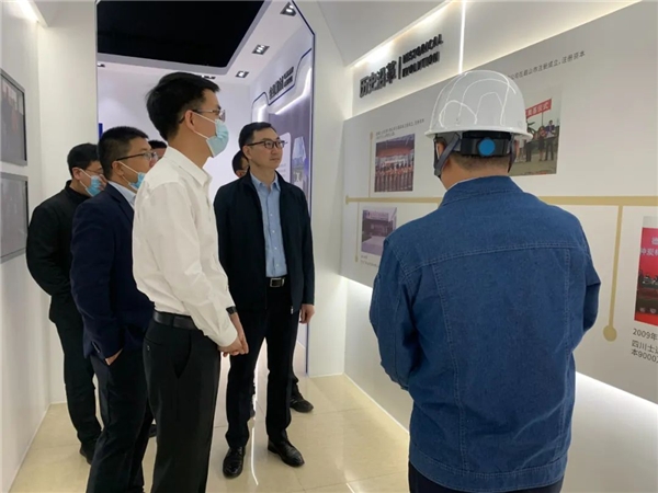 宜宾市兴文县领导参观眉山士达展厅