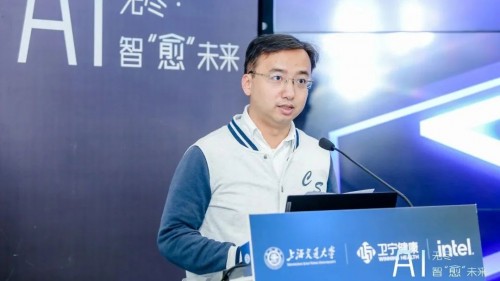 　　上海交通大学计算机系党委书记朱浩瑾教授