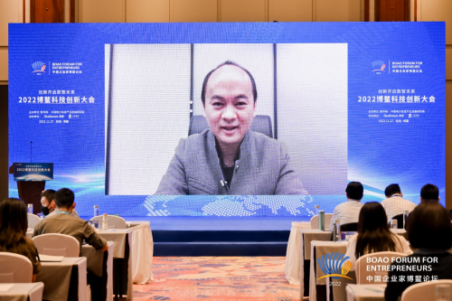 　　蘑菇车联CTO郭杏荣在线上发表主题演讲