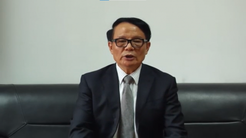 　　中国民间中医医药研究开发协会会长陈珞珈在大会开幕式致辞