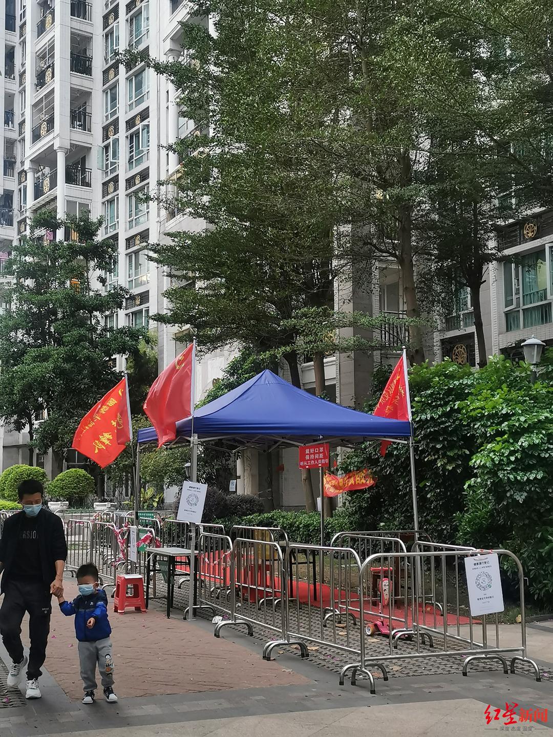 ↑广州居民小陈门口的核酸点已关闭(受访者提供)