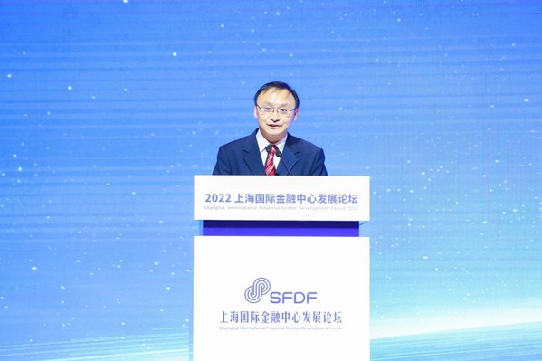 　　上海交通大学上海高级金融学院教授、副院长李峰发布《上海国际金融中心建设系列报告2022》