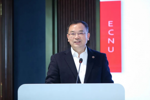 　　华东师范大学副校长、研究生院院长 周傲英