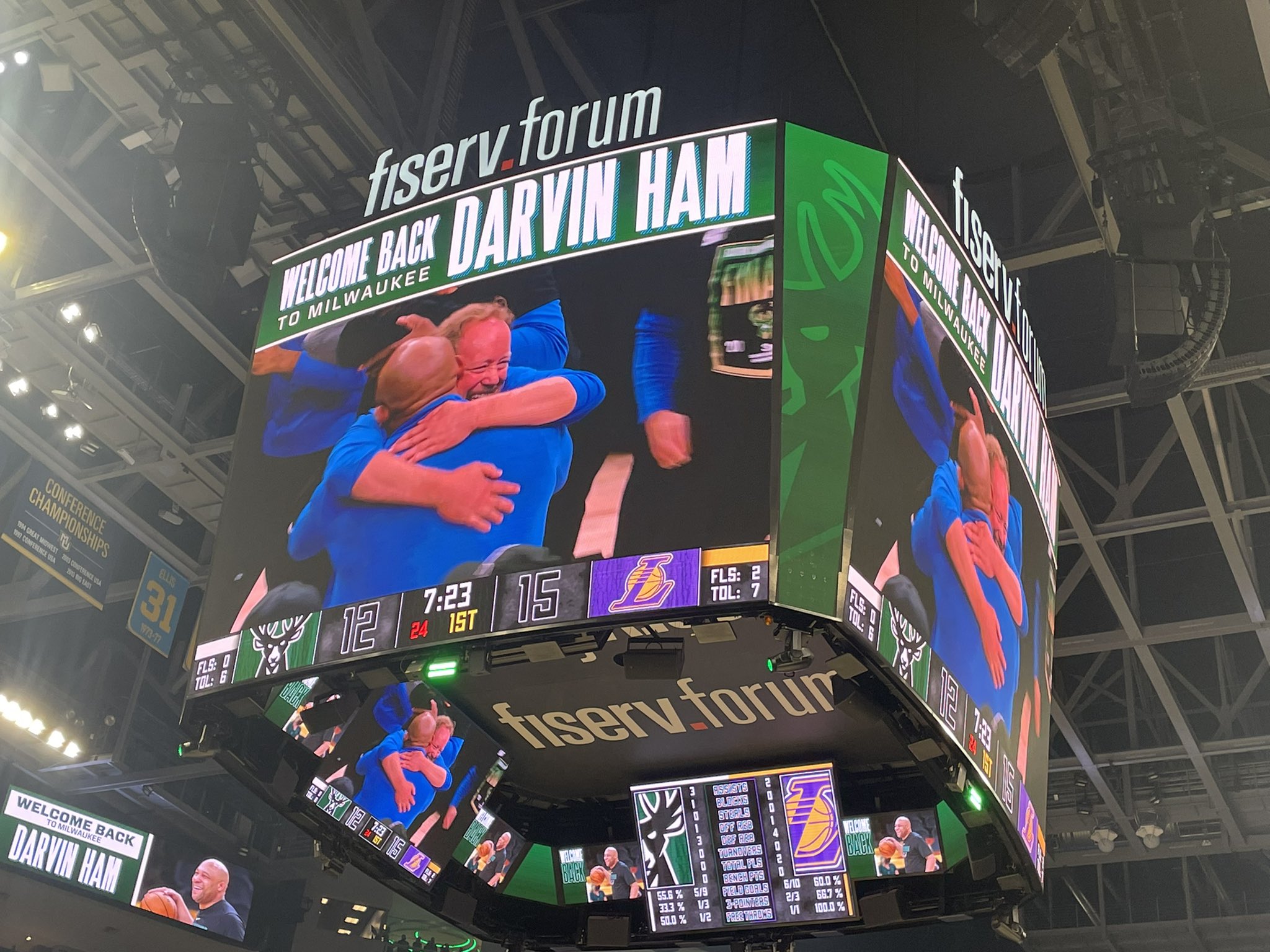 雄鹿队如何凭借核心阵容稳固其NBA常规赛排名