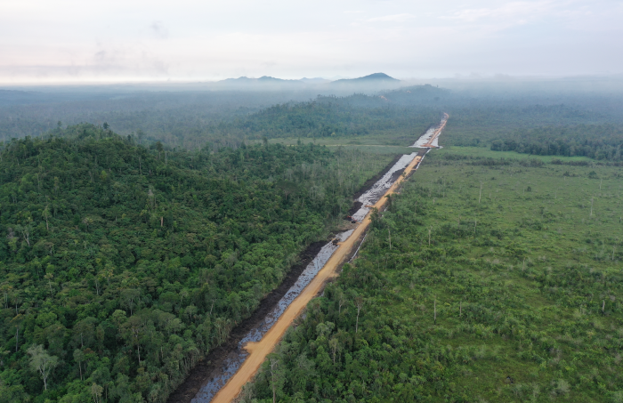 (马东铁路施工路段,图片由中国交建提供)