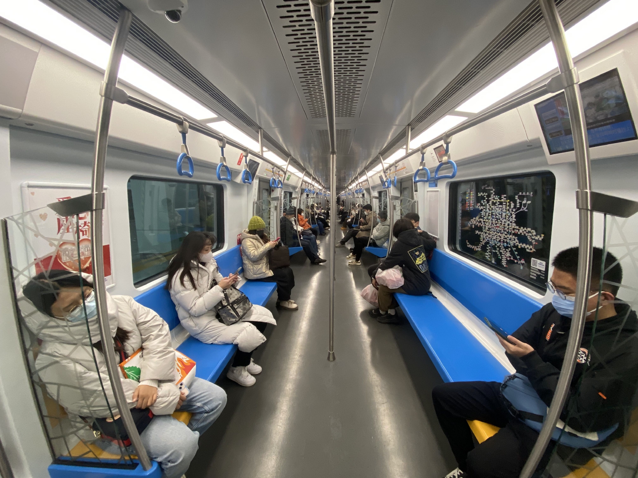 北京公交,地铁今起不再查核酸,多条地铁线路客流量回升|地铁_新浪财经