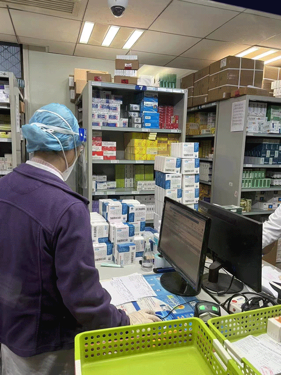 北京某医院中成药房 摄影/郭怡琳