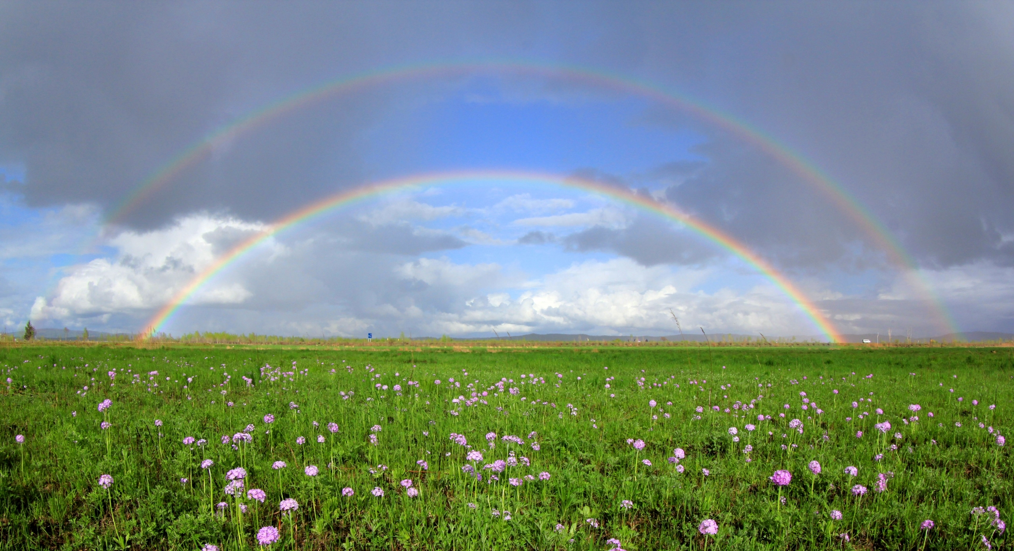 超美的彩虹(李卫东 摄)