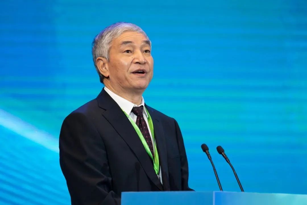 云南省国资委党委委员,副主任 洪国正