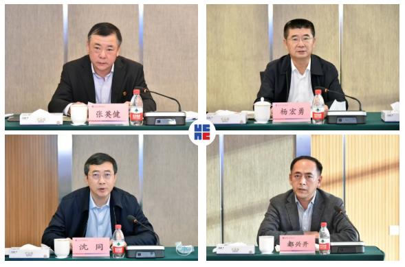 哈电集团总经理助理张锐,刘清勇,哈电股份副总裁邱希亮,王贵,于