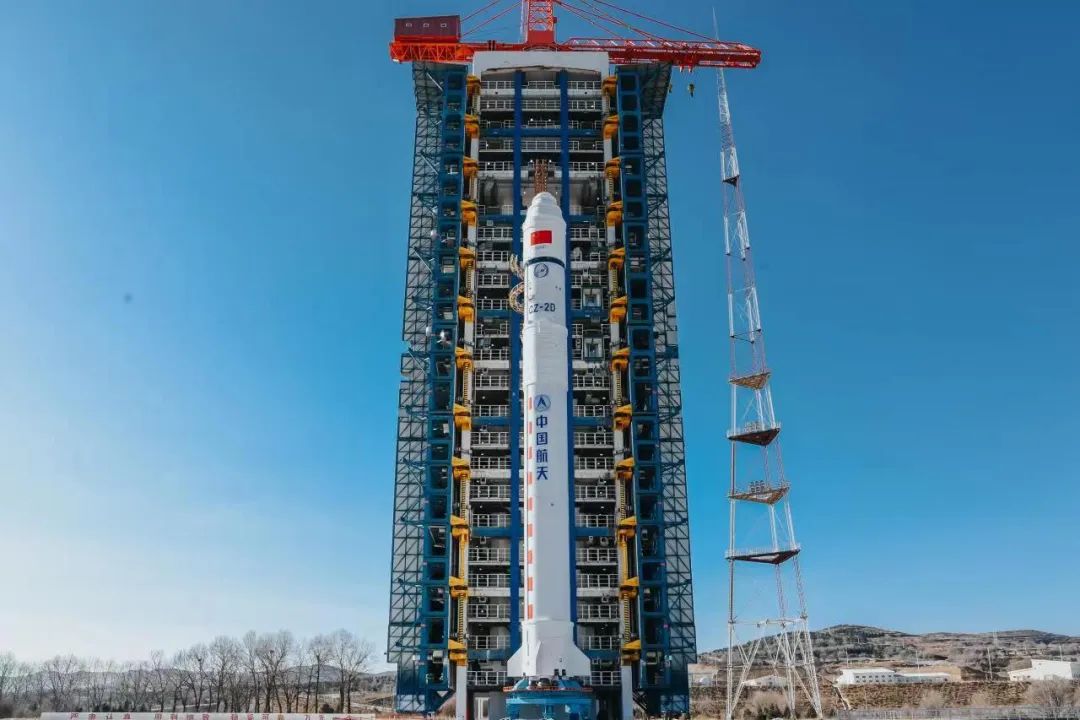 长征二号丁运载火箭成功发射高光谱综合观测卫星_新浪新闻