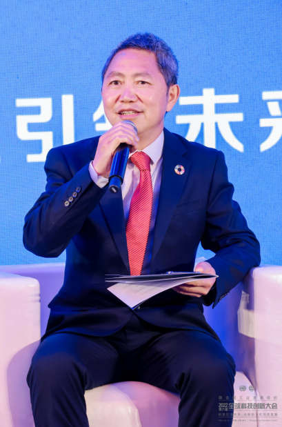 华东理工大学碳中和未来技术学院教授,资源与环境工程学院院长汪华林