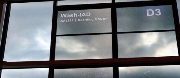 　　美国达拉斯机场透明OLED智能窗