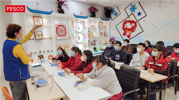 　　FESCO残疾人帮扶性就业基地手工制作培训课