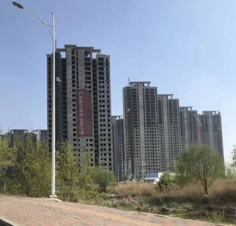 天津市某處正在建設的新房。 於麗麗/攝