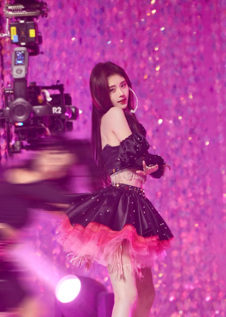 鞠婧祎bemypoi舞台写真动感甜蜜热舞闪耀迷人