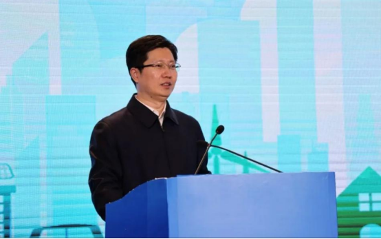 (上图:黄石市委书记郄英才致辞)