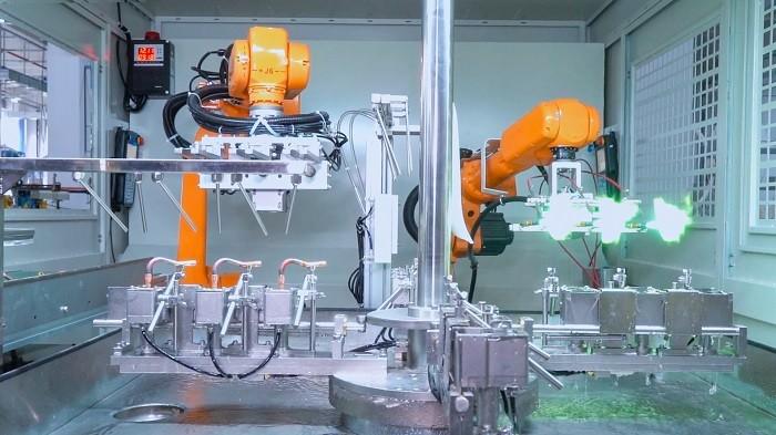 tcl空调武汉新产业园的机器人自动钎焊