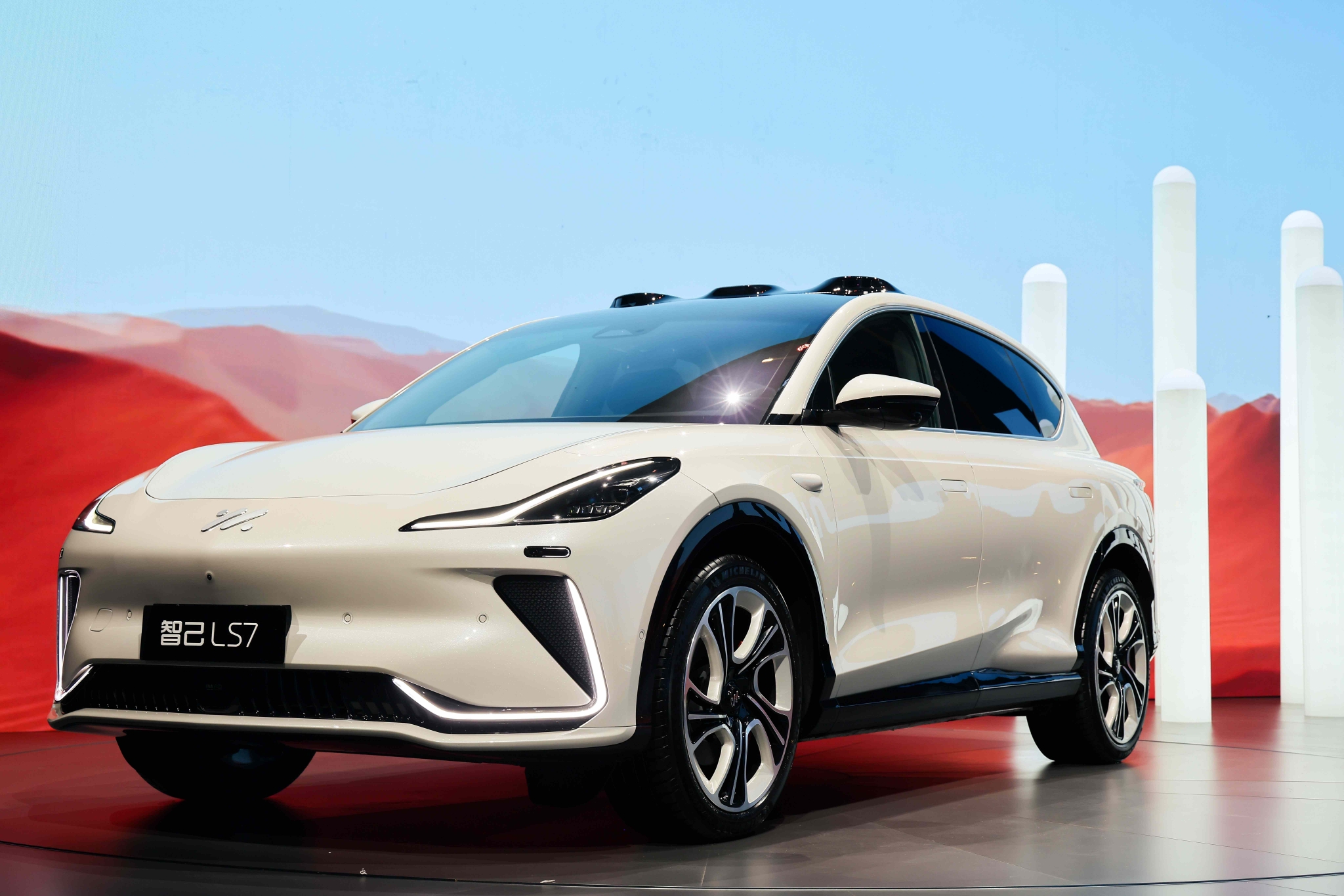 智己LS7开启全国预售 价格区间35万元-50万元|SUV_新浪财经_新浪网