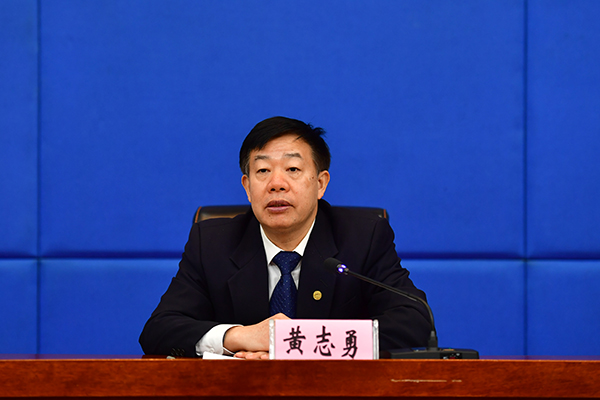 国家体育总局冬季运动管理中心副主任黄志勇.