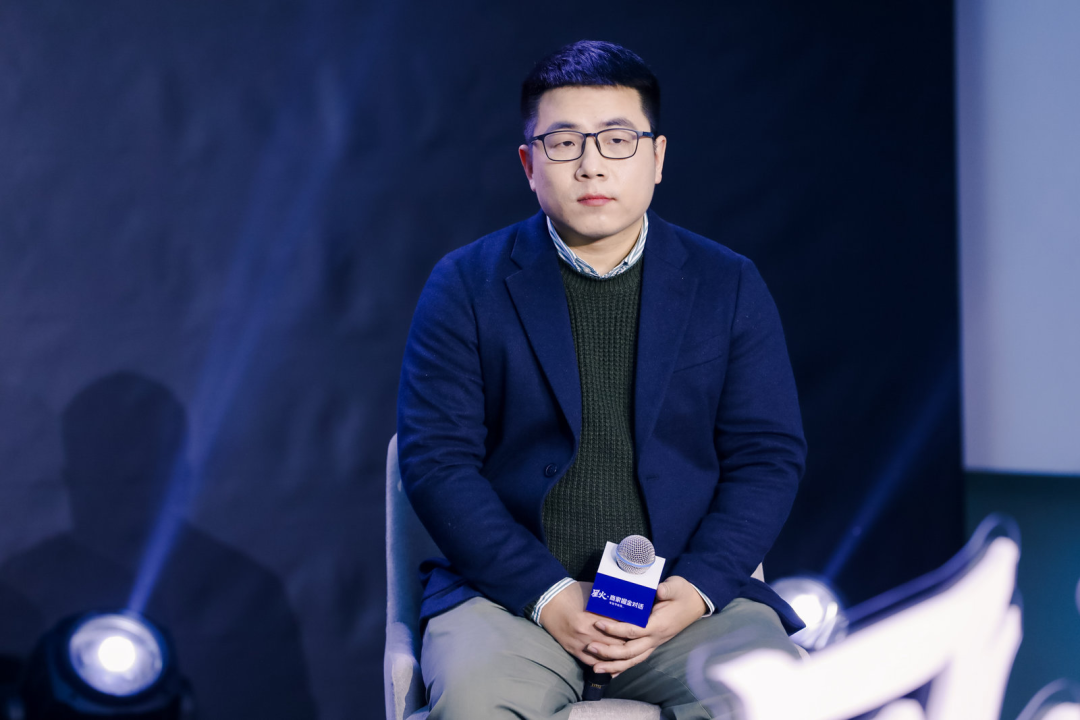 抖音电商星火掘金对话年货节专场直播带领商家大浪淘金